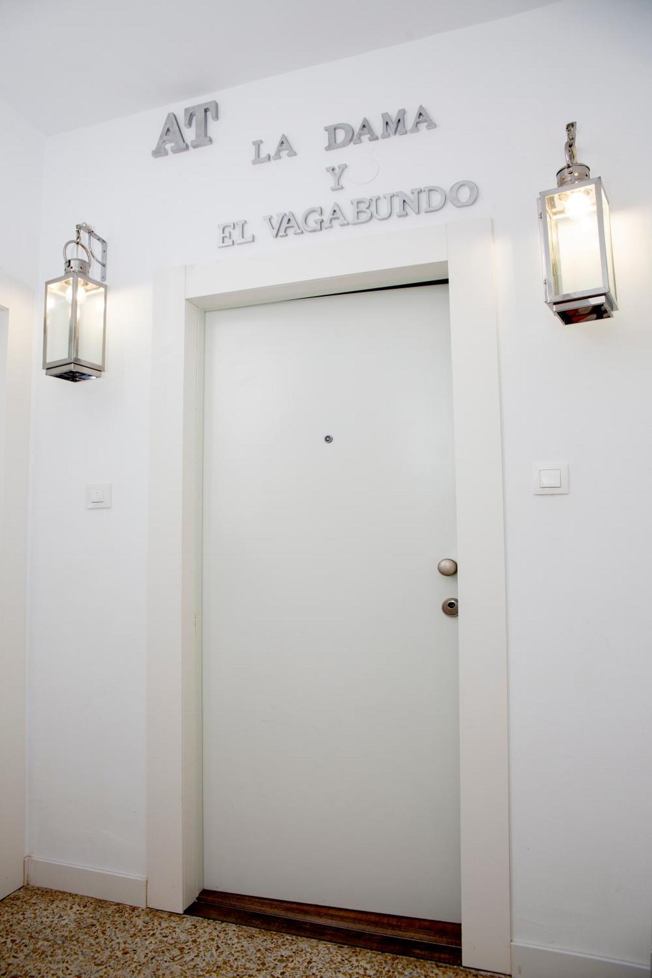 Conil Apartamentos La Dama Y El Vagabundo Conil De La Frontera Exteriör bild